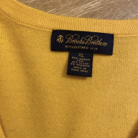 Brooks Brothers Merino Wool Blend V-Neck Sweater - Picture 2 of 6
